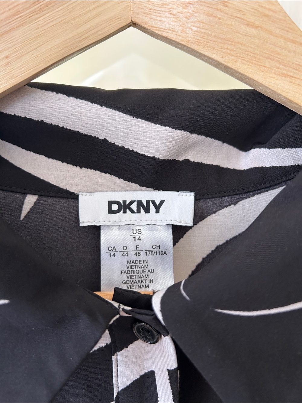 DKNY Black and White Abstract mid calf Shirtdress - Picture 3 of 6